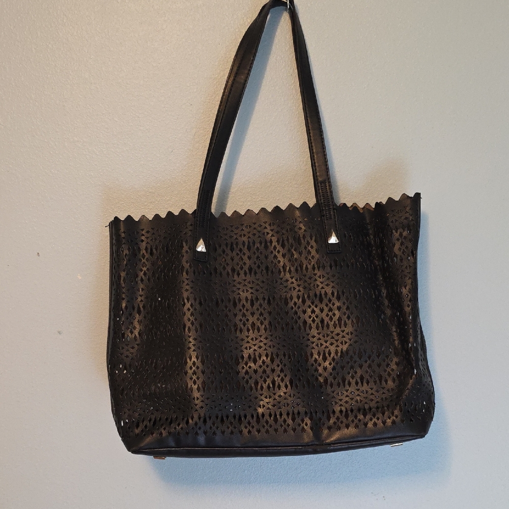 Stella & Dot Leather Avalon Tote in Black